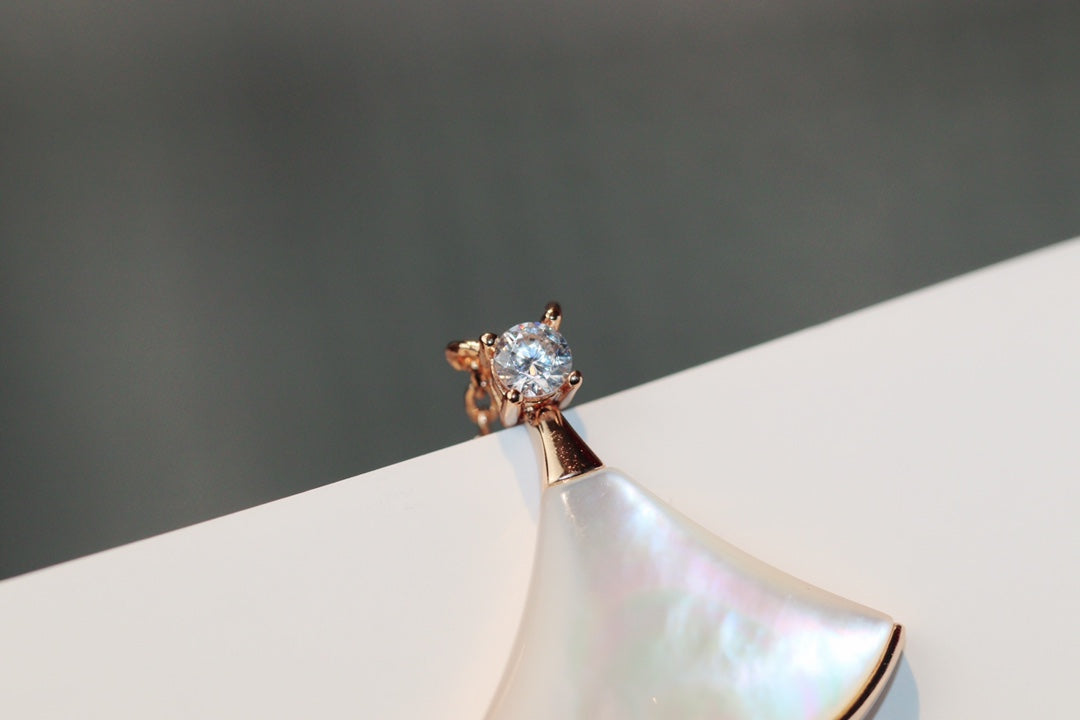 [✨ROSE✨]DREAM NECKLACE WHITE MOP PINK GOLD 1 DIAMOND