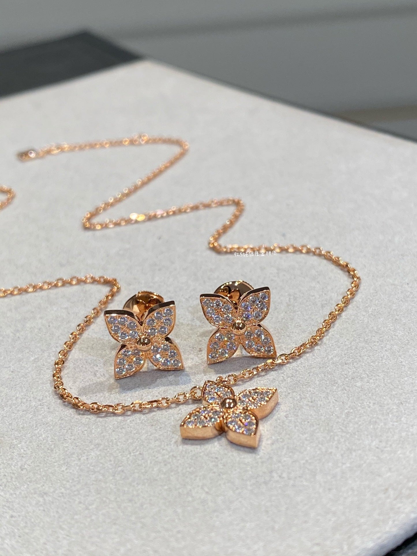 [✨ROSE✨]STAR DIAMOND NECKALCE