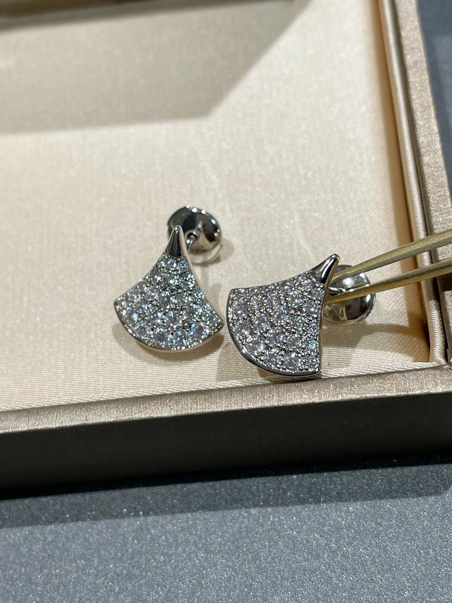 [✨ROSE✨]DREAM STUD EARRINGS DIAMOND