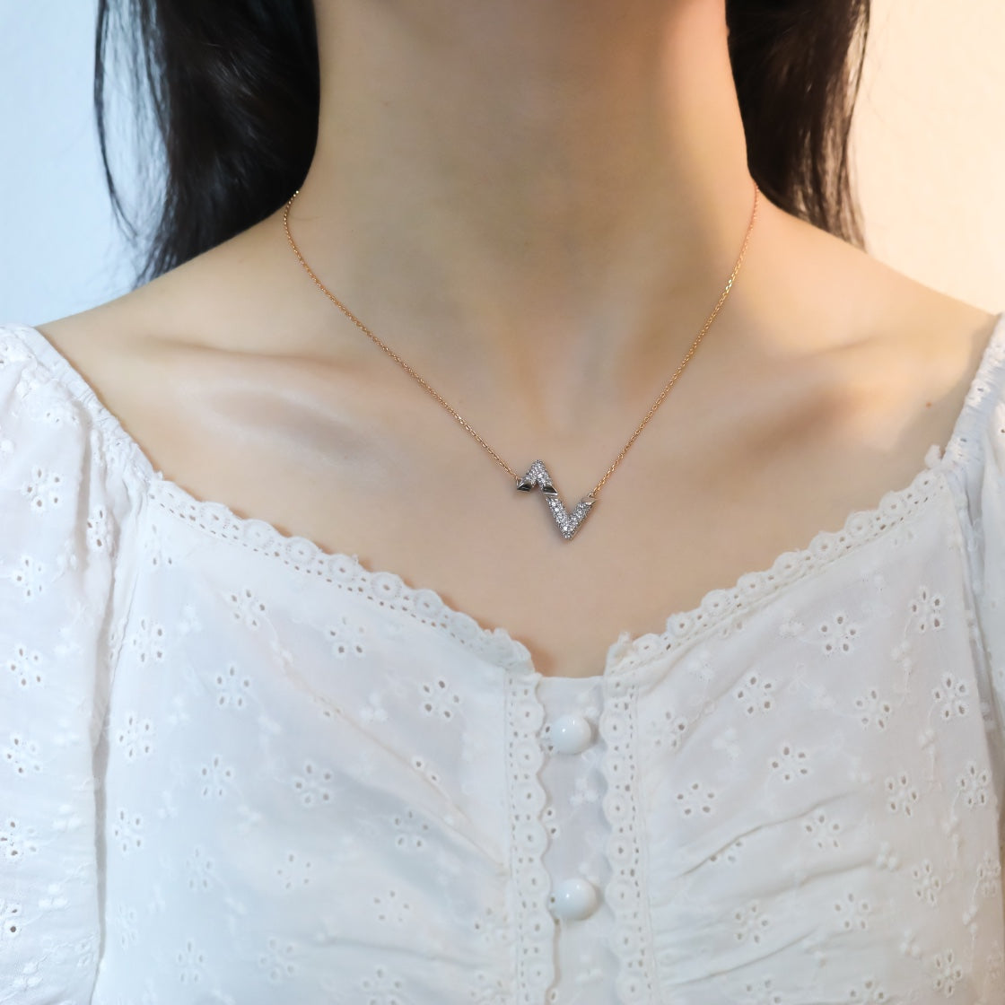 [✨ROSE✨]VOLT SILVER DIAMOND PEDANT NECKLACE
