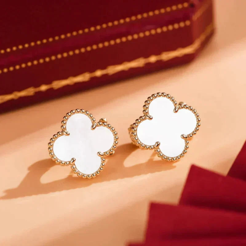 [✨ROSE✨]CLOVER MEDIUM 1 MOTIFS  WHITE MOP STUD EARRINGS