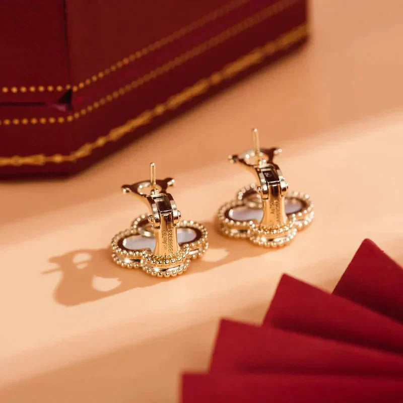 [✨ROSE✨]CLOVER MEDIUM 1 MOTIFS  WHITE MOP STUD EARRINGS