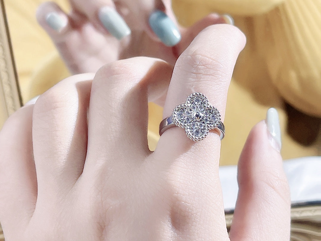 [✨ROSE✨]CLOVER DIAMOND RING