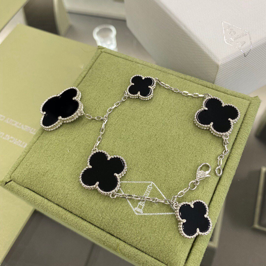 [✨ROSE✨]CLOVER 5 MOTIFS SIVLER ONYX BRACELET