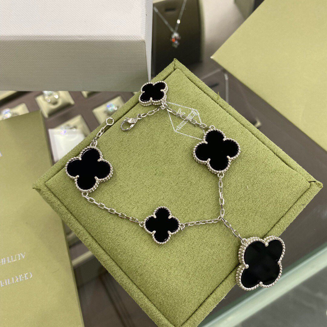 [✨ROSE✨]CLOVER 5 MOTIFS SIVLER ONYX BRACELET