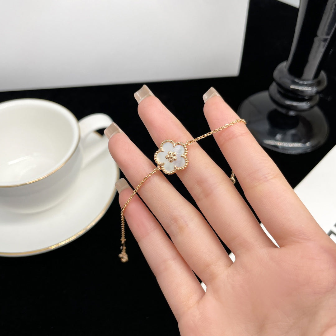 [✨ROSE✨]LUCKY SPRING ROSE GOLD MOP BRACELET