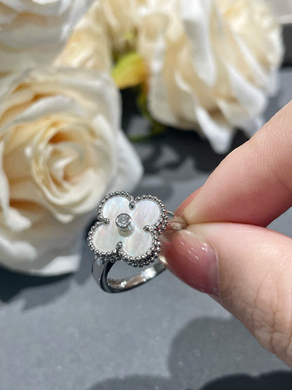 [✨ROSE✨]CLOVER SILVER MOP DIAMOND RING