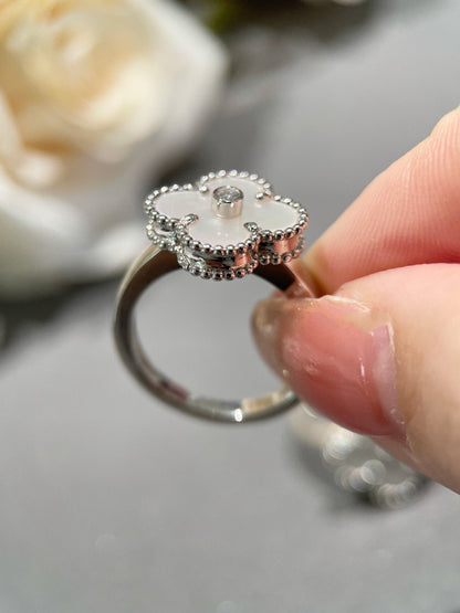 [✨ROSE✨]CLOVER SILVER MOP DIAMOND RING