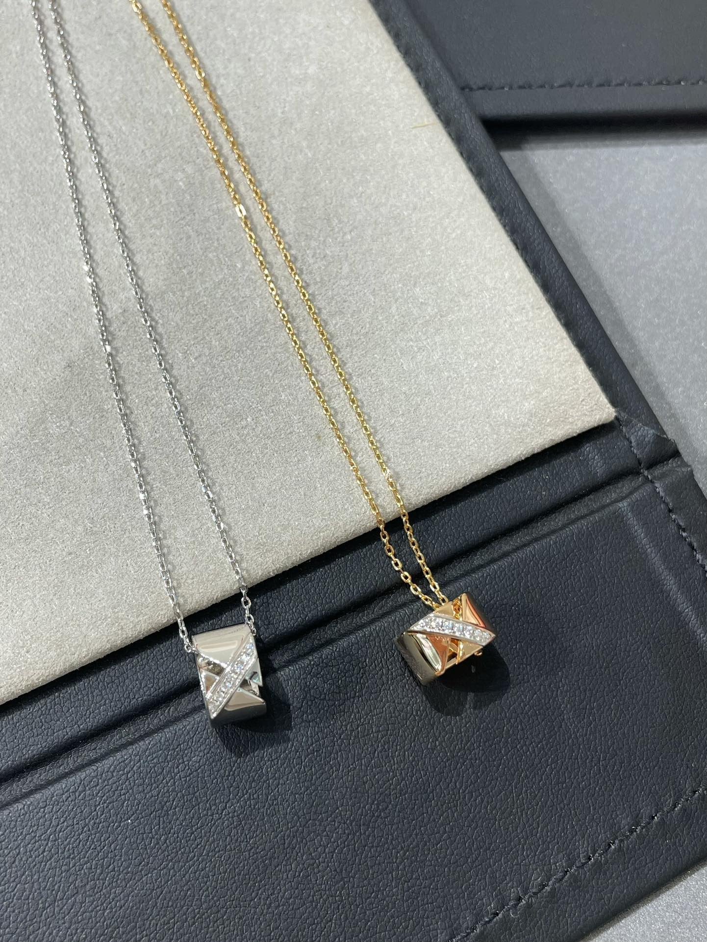 [✨ROSE✨]LIENS EVIDENCE DIAMOND NECKLACE