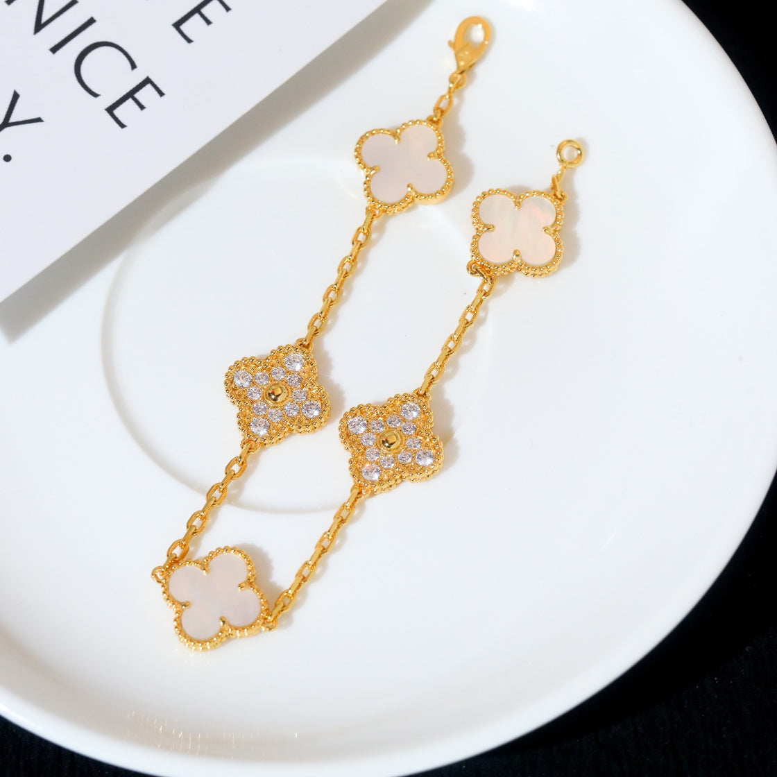 [✨ROSE✨]CLOVER BRACELET 5 MOTIF WHITE MOP DIAMOND