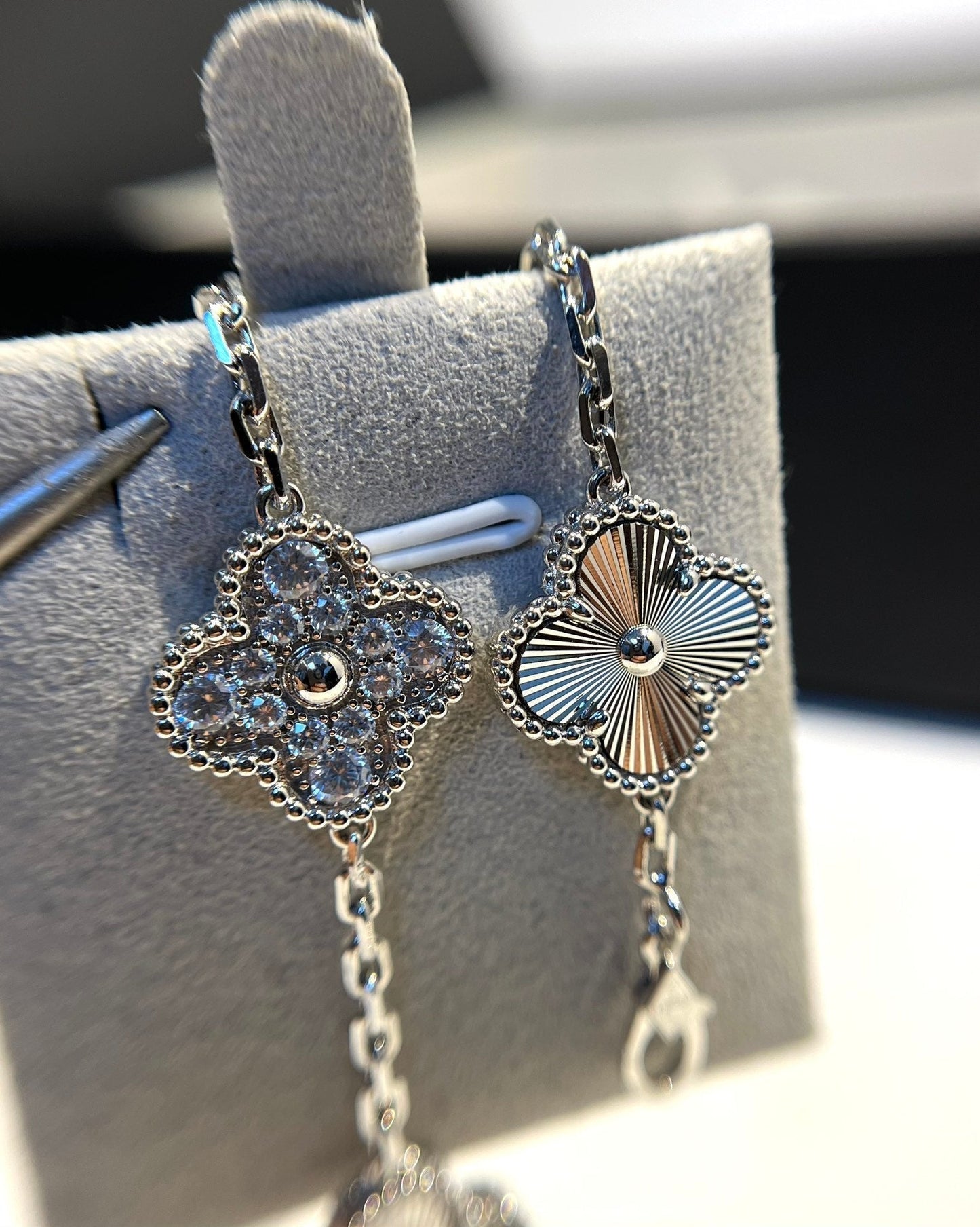 [✨ROSE✨]CLOVER 5 MOTIF SILVER DIAMOND BRACELET