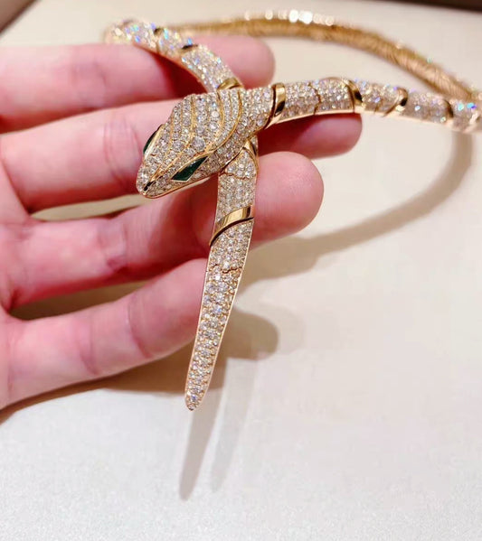 [✨ROSE✨ ]HAUTE COUTURE GOLD SERPENTI NECKLACE