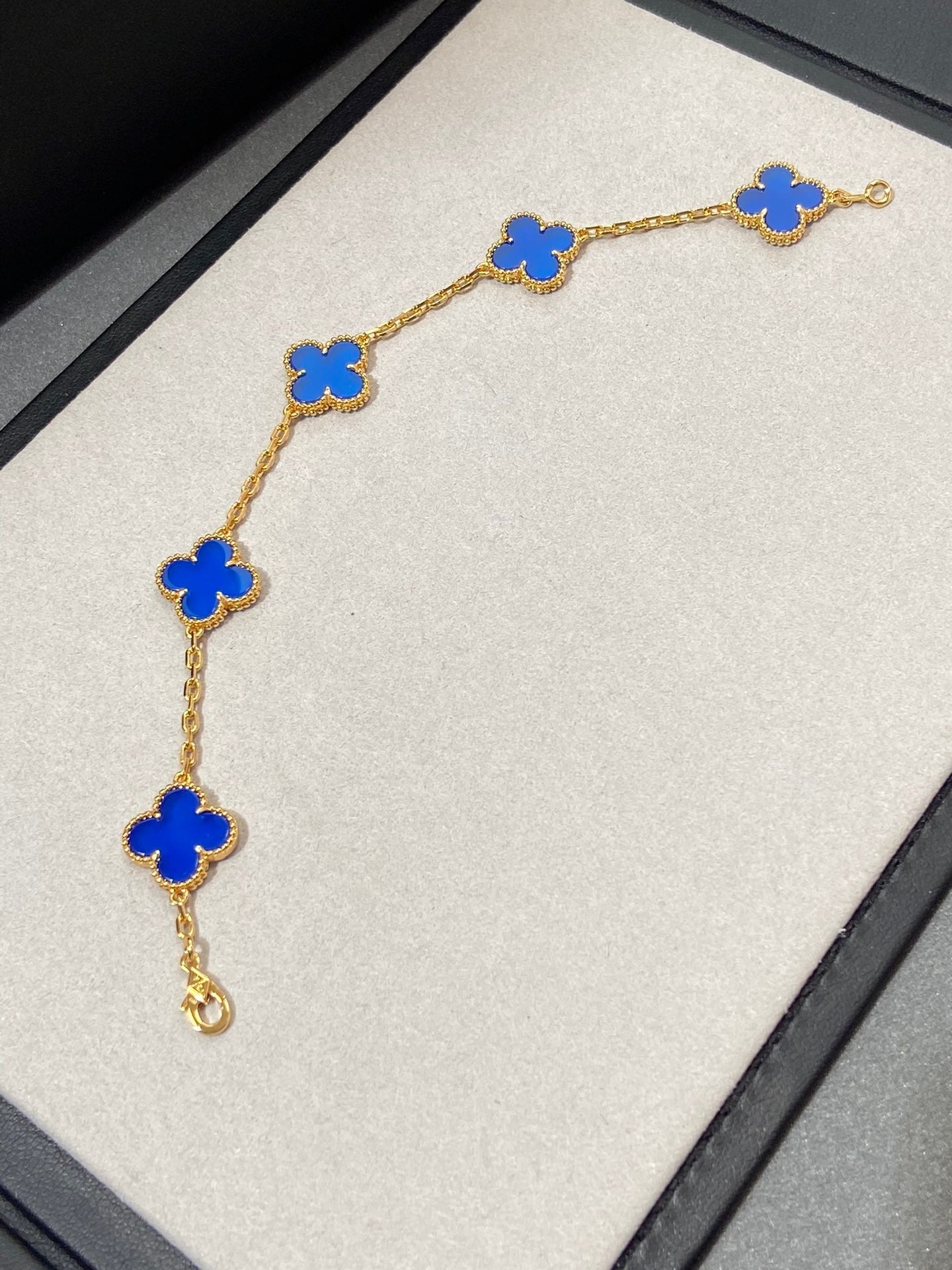 [✨ROSE✨]CLOVER 5 MOTIFS PRUSSIA BLUE BRACELET