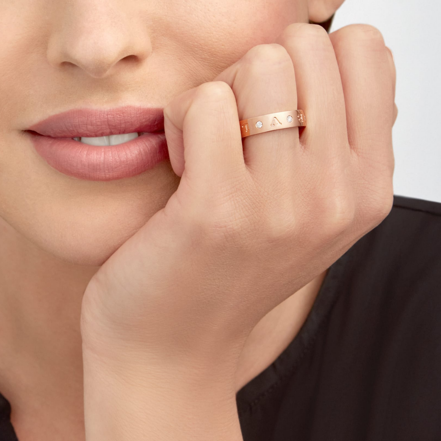 [✨ROSE✨]ZERO 1 ESSENTIAL PINK GOLD BAND WITH DIAMONDS RING