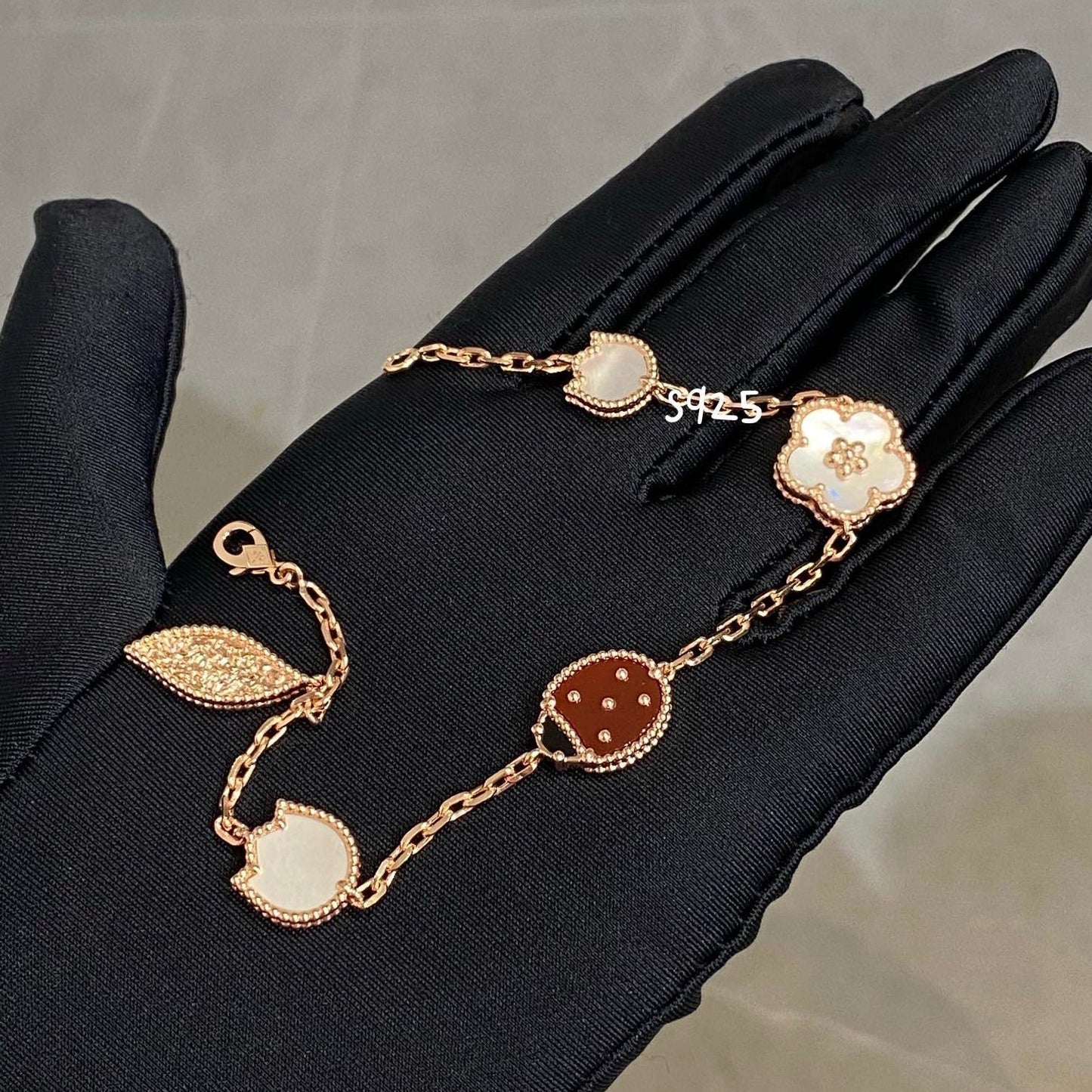 [✨ROSE✨]LUCKY SPRING 5 MOTIF BRACELET