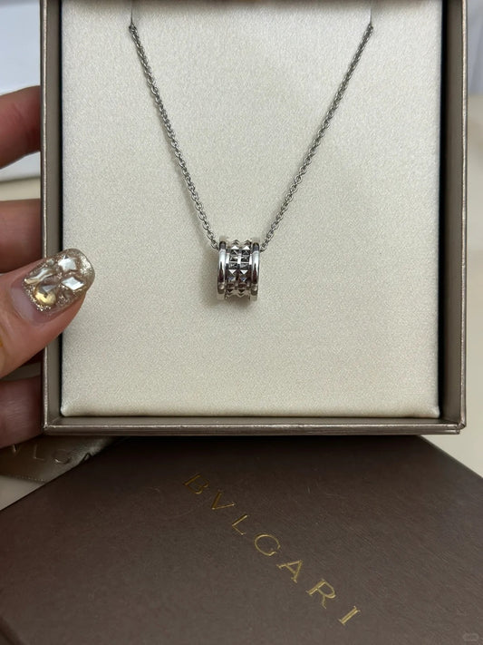 [✨ROSE✨]BV2024 CHARITY STUD NECKLACE