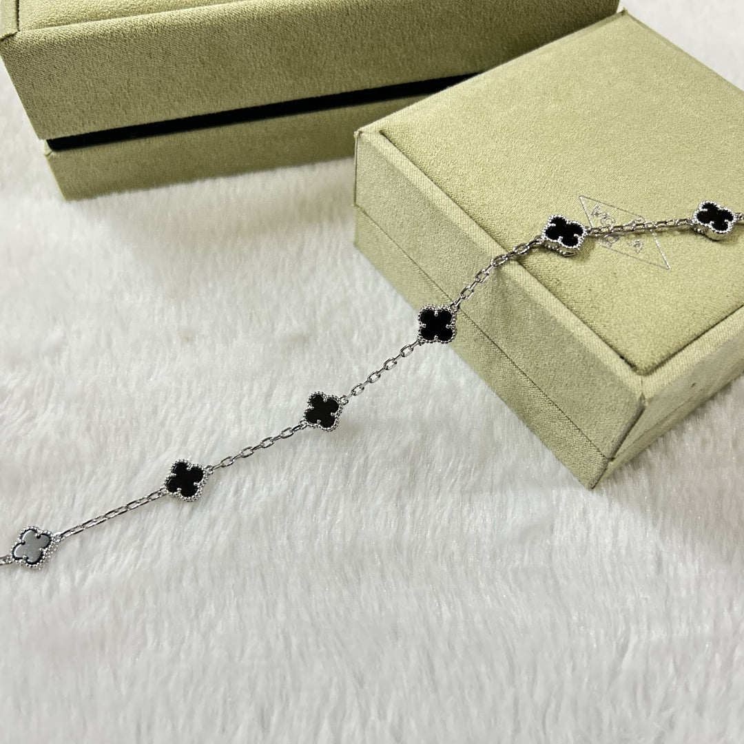 [✨ROSE✨]CLOVER 6 MOTIF  ONYXS BRACELET