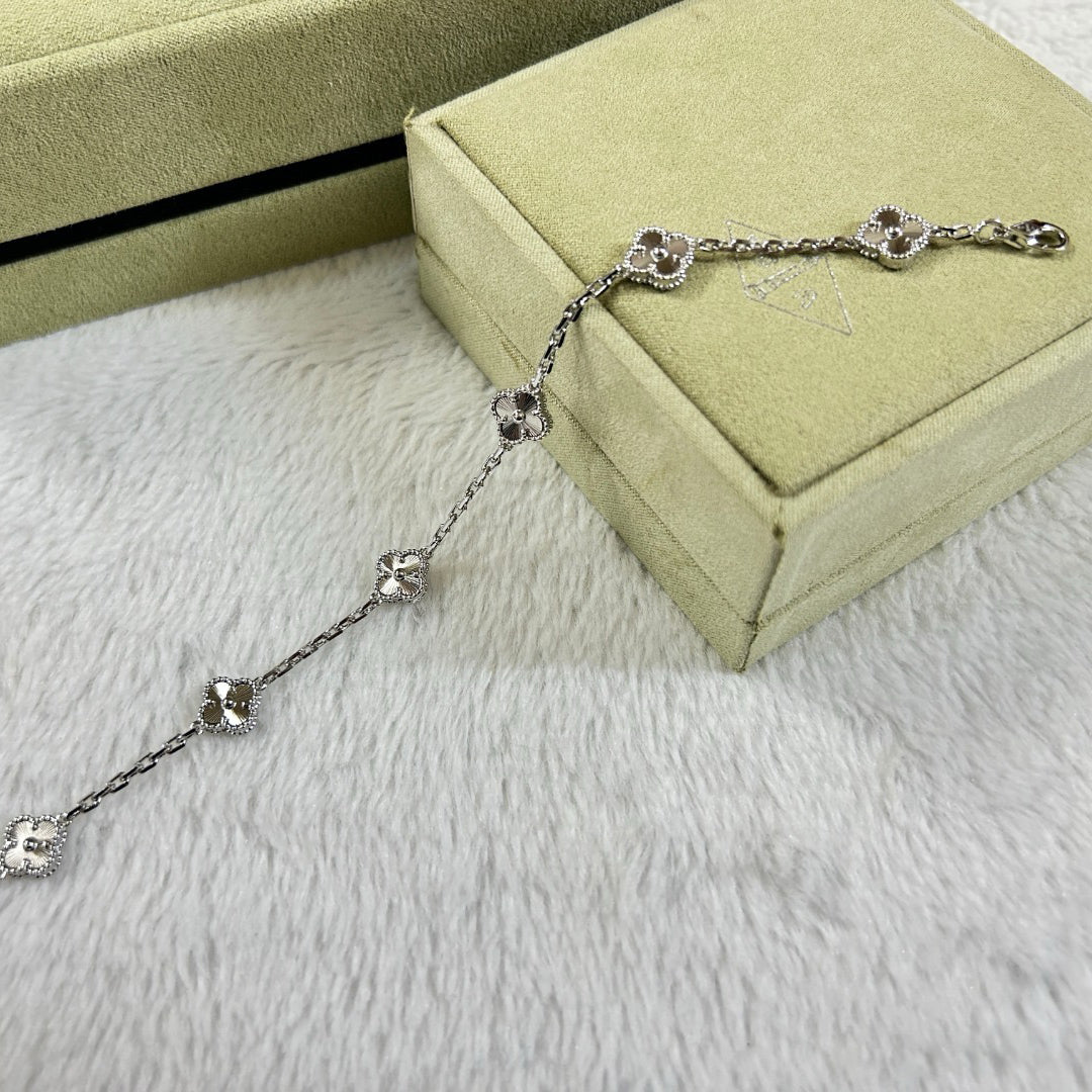[✨ROSE✨]CLOVER 6 MOTIF DIAMOND BRACELET