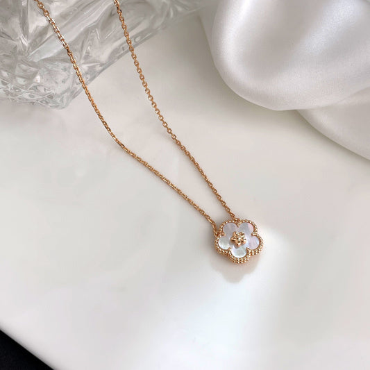 [✨ROSE✨]LUCKY  WHITE MOP  PLUM BLOSSOM NECKLACE