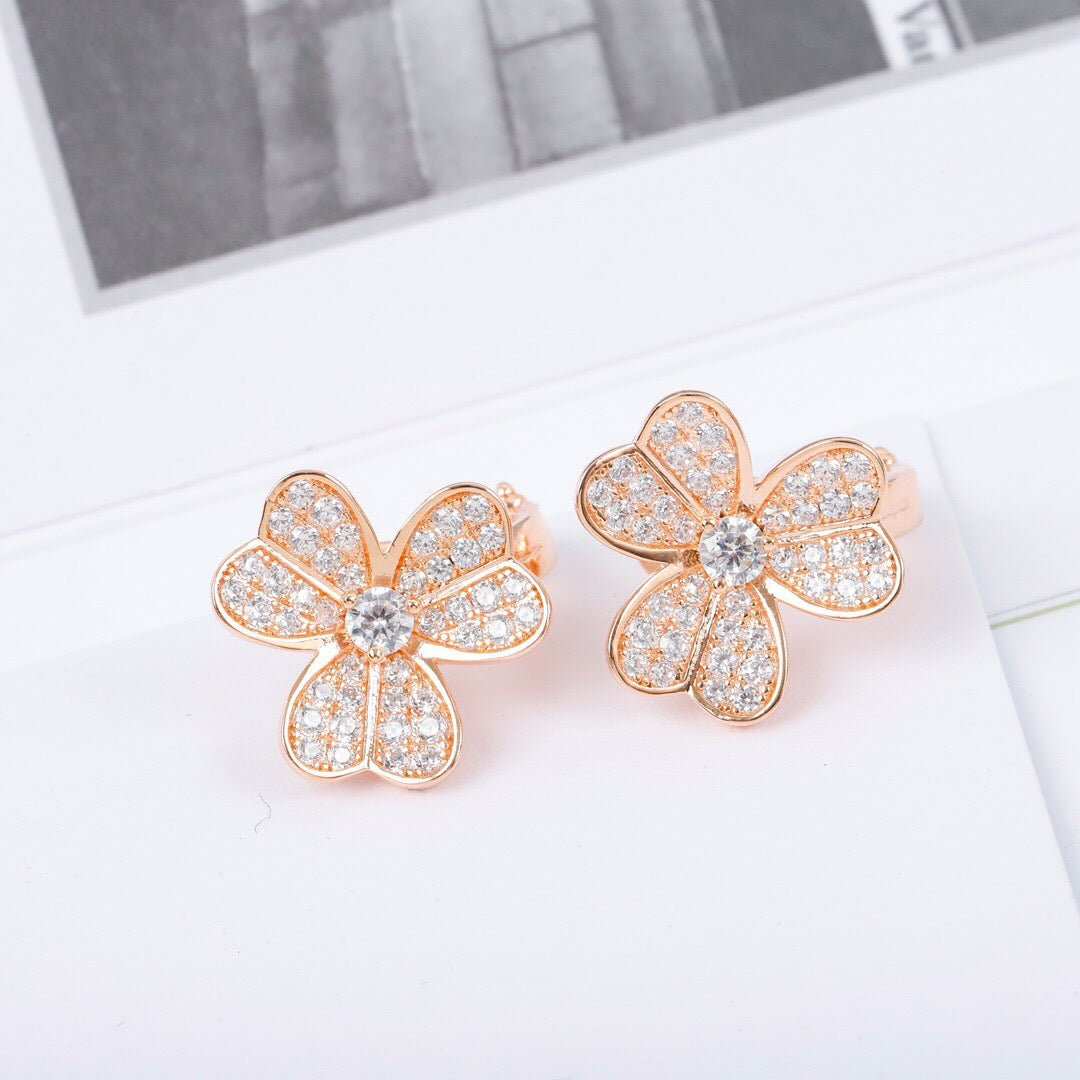 [✨ROSE✨]CLOVER COMOS DIAMOND EARRINGS PINK GOLD