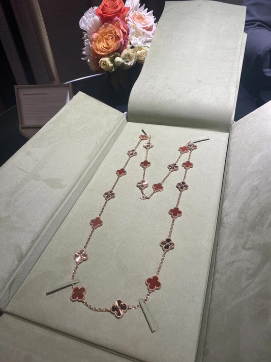 [✨ROSE✨]CLOVER 20 FLOWER RED GEMSTONE LASER GOLD NECKLACE