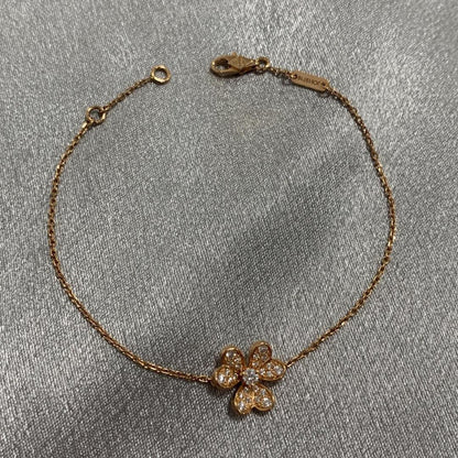 [✨ROSE✨]FRIVOLE ROSE GOLD FLOWER DIAMOND BRACELE