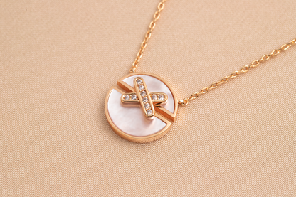 [✨ROSE✨]JEUX DE PINK GOLD DIAMOND NECKLACE