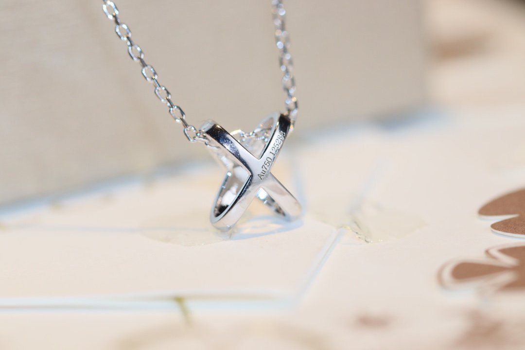 [✨ROSE✨]JEUX DE DIAMOND NECKLACE