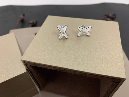 [✨ROSE✨]JEUX DE WHITE MOP SILVER DIAMOND EARRINGS