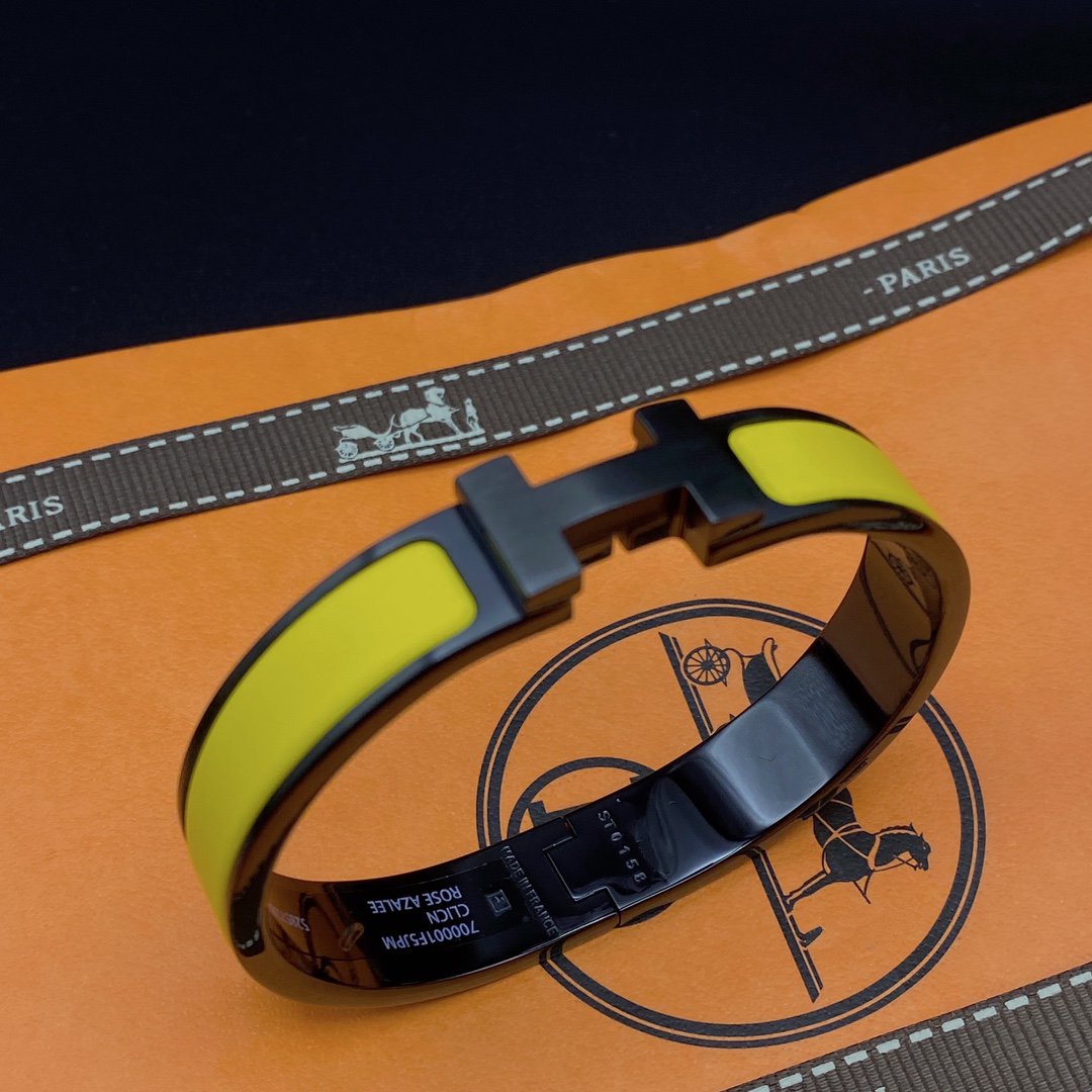 [✨ROSE✨]CLIC HM SO BLACK YELLOW BRACELET