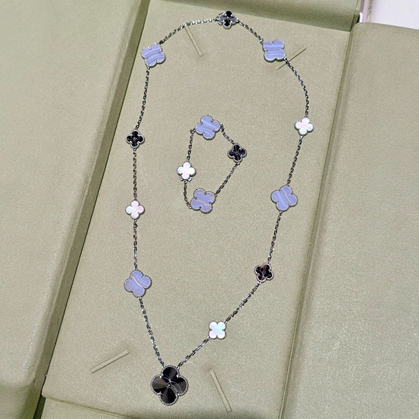 [✨ROSE✨]DETACHABLE CLOVER 15(11+4) FLOWER SILVER NECKLACE SET