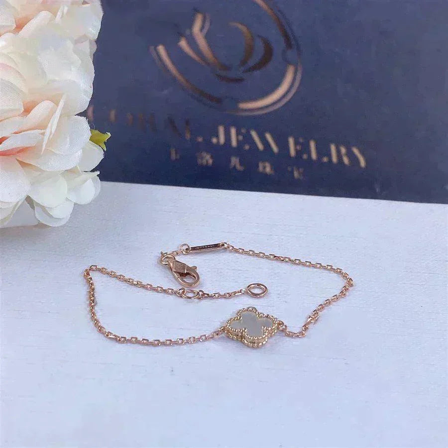 [✨ROSE✨]CLOVER WHITE MOP SINGLE FLOWER BRACELET