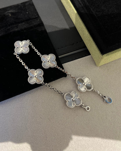 [✨ROSE✨]CLOVER SILVER 5 MOTIFS BRACELET