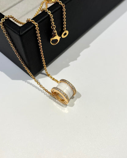 [✨ROSE✨]ZERO 1 WHITE CERAMIC DIAMOND PINK GOLD NECKLACE